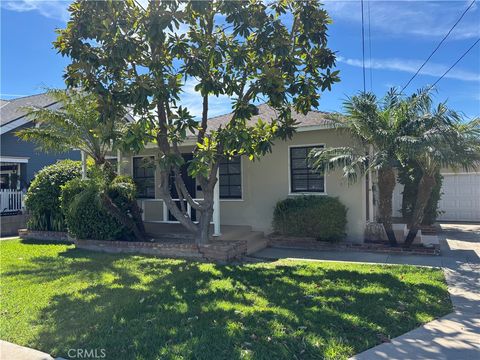 Photo of 126 S Batavia St, Orange, CA 92868 (MLS # PW26072712)
