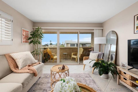 Photo of 7635 Eads Ave Ave #306, La Jolla, CA 92037 (MLS # 260023481SD)