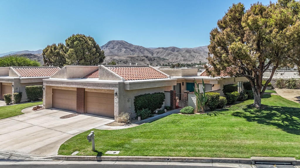 36075 Paseo Circulo W