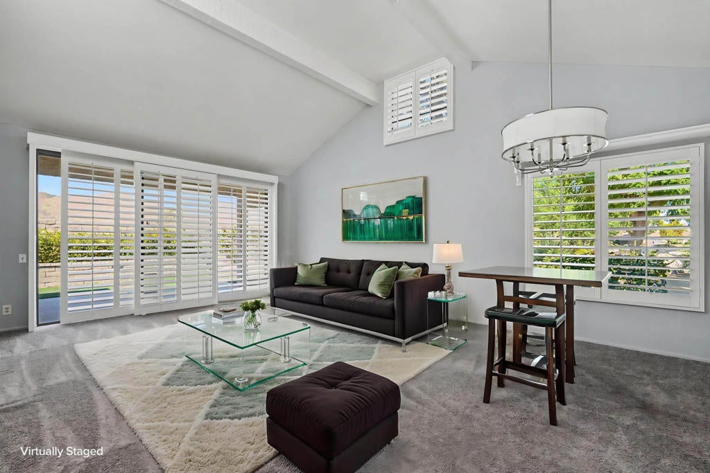 36075 Paseo Circulo W
