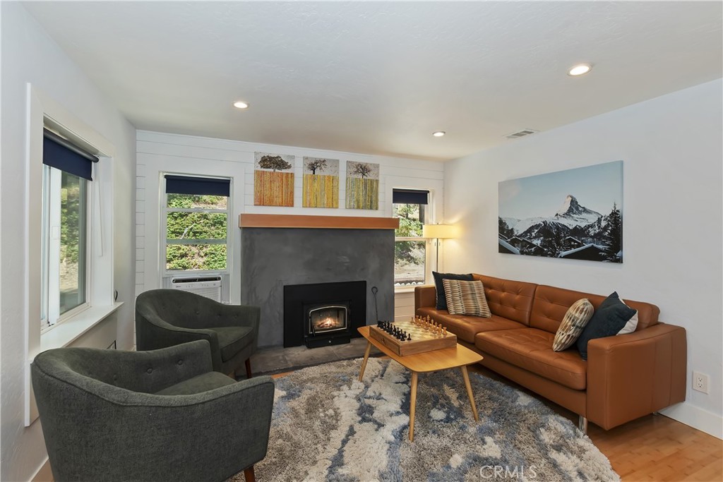 Twin Peaks (TWIN) - Residential