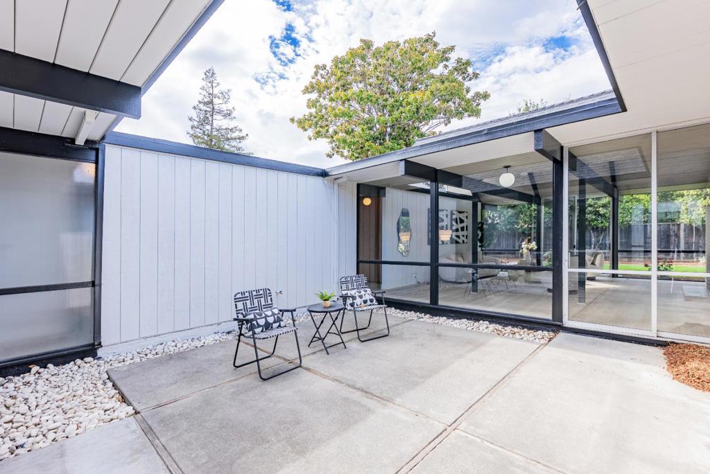941 Pendleton Avenue