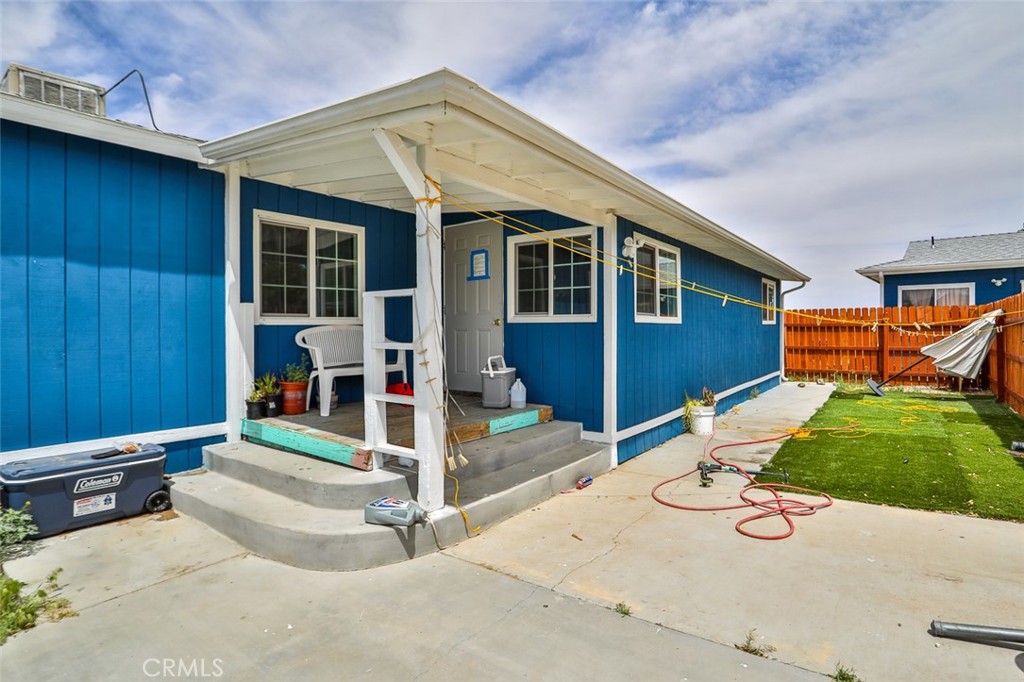 9127 Holiday Lane