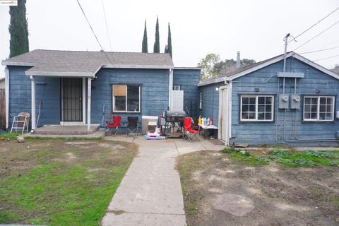 Photo of 1322 N Filbert St St, Stockton, CA 95205 (MLS # 41119510)