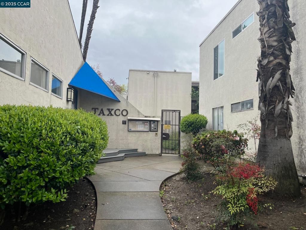 listing image 130727891580928593217