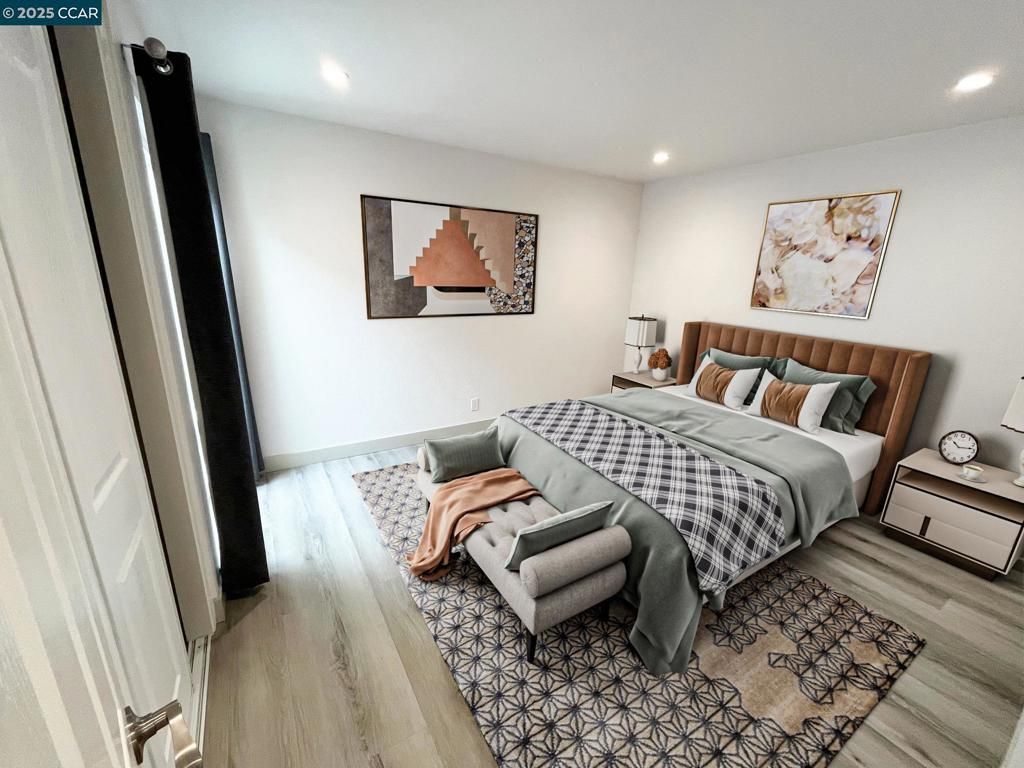 listing image 130724786453597166378