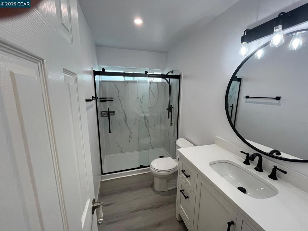 listing image 130728829941332470933