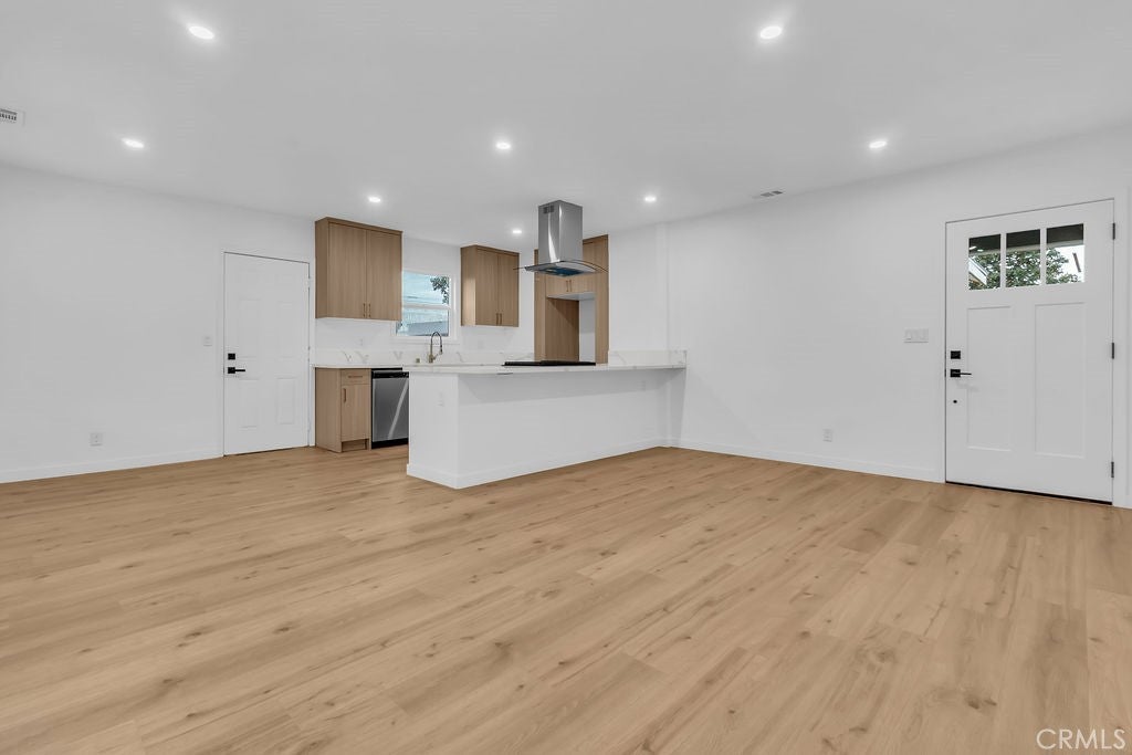 503 W 157th