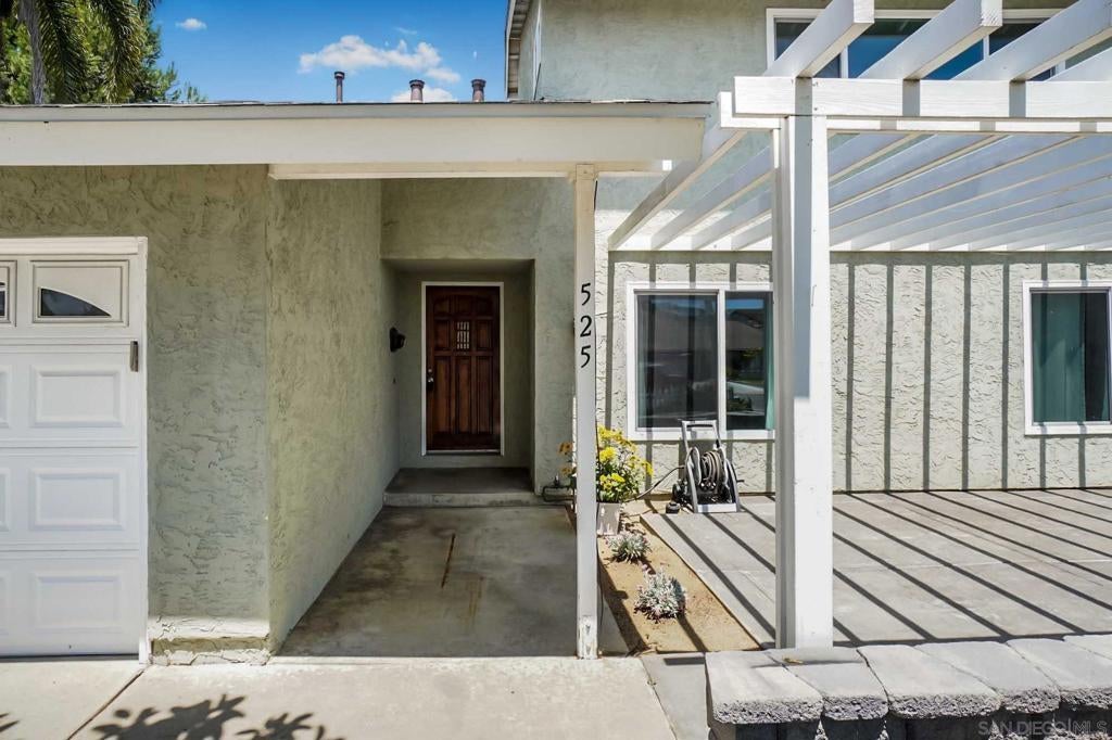 525 Manzanita Street
