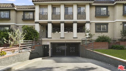 Photo of 420 Riverdale Drive #11, Glendale, CA 91204 (MLS # 26673015)