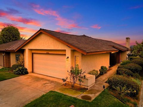 Photo of 1465 Vaquero GLN, Escondido, CA 92026 (MLS # PTP2603778)