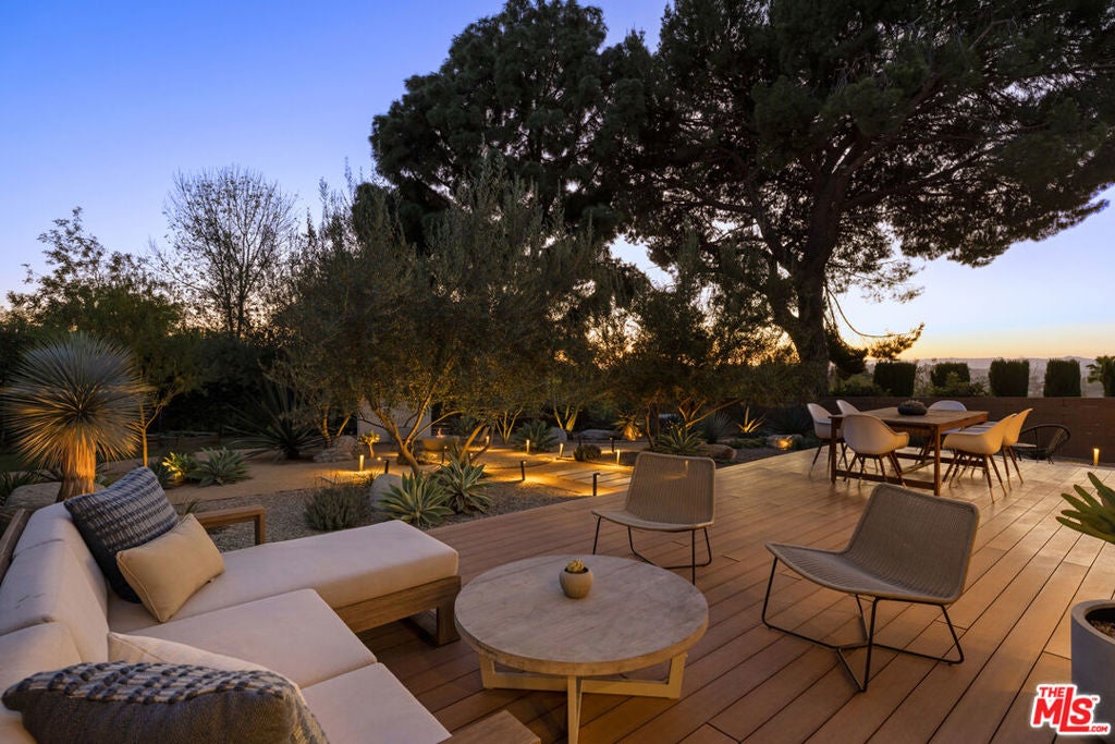 1323 Montecito Circle