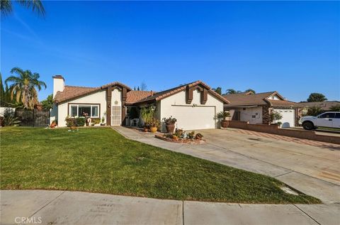 Photo of 10531 Elm Ave, Bloomington, CA 92316 (MLS # CV26065879)