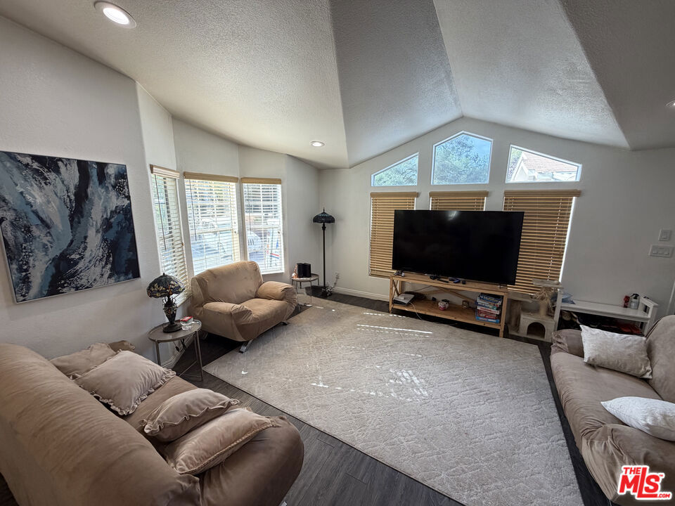 4201 S Topanga Canyon Boulevard 28