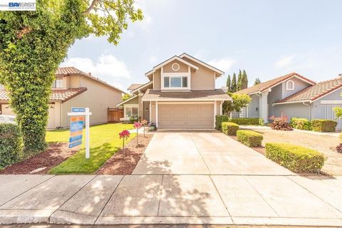 Photo of 32732 Goshen St ST, Union City, CA 94587 (MLS # 41134367)