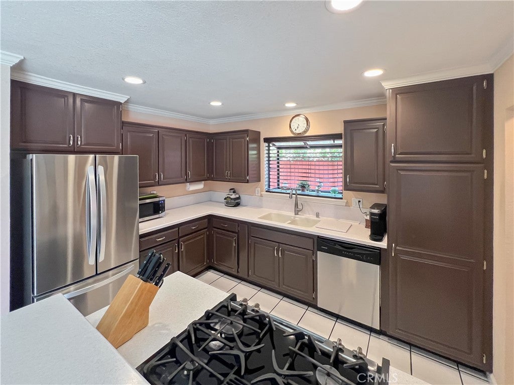 14901 Quill Circle, Huntington Beach CA 92647 - Photo 17