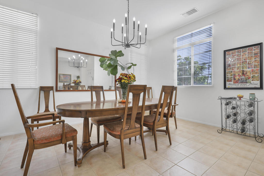 Mira Flores - Residential