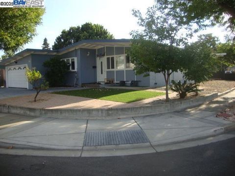 Photo of 24282 Willimet Way Way, Hayward, CA 94544 (MLS # 41108819) Photo of 24282 Willimet Way Way, Hayward, CA 94544 (MLS # 41108819)