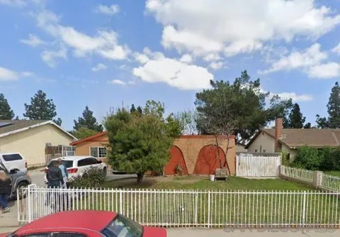 555 N Chestnut Ave, Rialto, CA 92376 - MLS#: 250044837SD