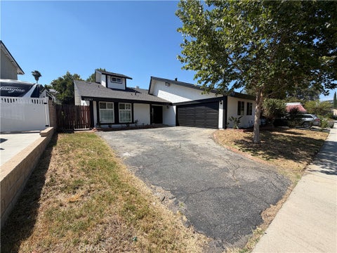 Photo of 23767 Via Helina, Valencia, CA 91355 (MLS # CV26128174)
