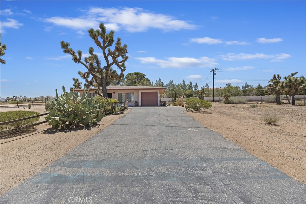56287 Navajo Trail