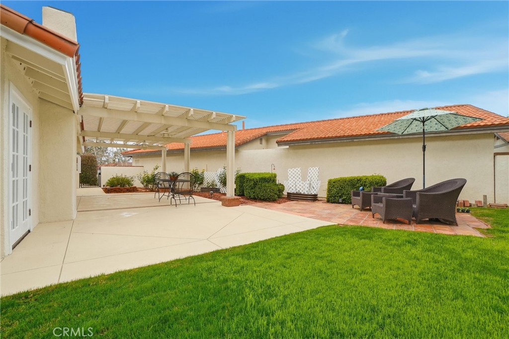 24952 Sunset Place E