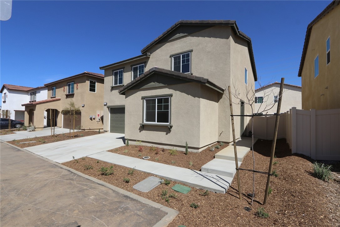 2212 Linden Lane