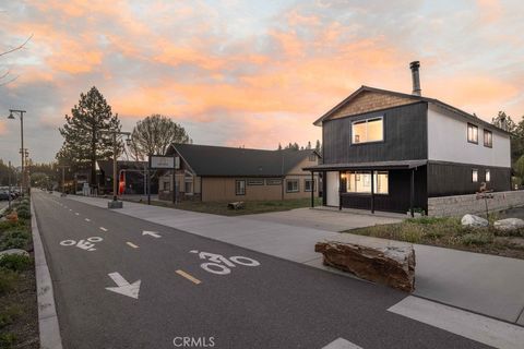 Photo of 42692 Moonridge Road, Big Bear Lake, CA 92315 (MLS # IG26084335)