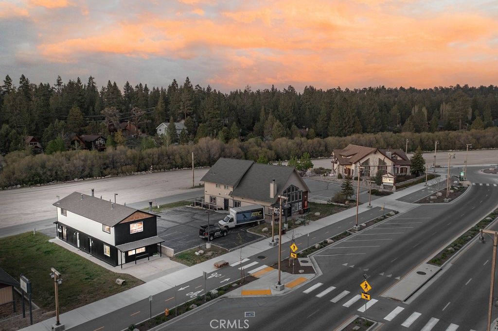 Photo of 42692 Moonridge Road, Big Bear Lake, CA 92315 (MLS # IG26084335)