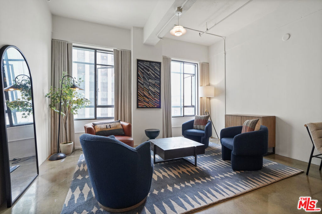 849 S Broadway 403