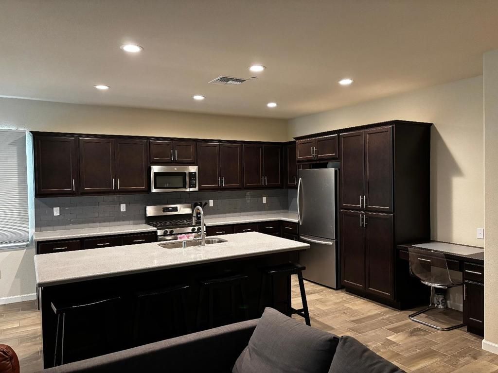 Photo of 918 E Fargo Street, Stockton, CA 95204 (MLS # ML82023283)