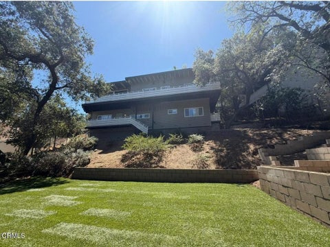 Photo of 2040 Hilldale Drive, La Canada Flintridge, CA 91011 (MLS # P1-28378)