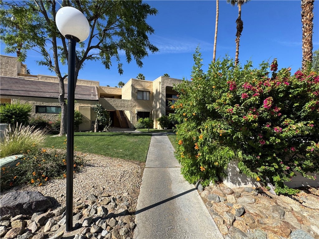 5300 E Waverly Drive M4104