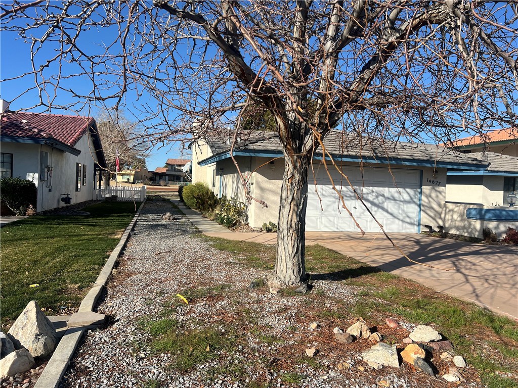 14627 Greenbriar