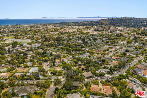 Tiny photo for 645 E Micheltorena Street, Santa Barbara, CA 93103 (MLS # 26985955)