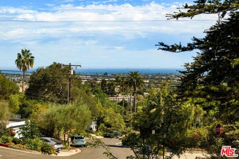 Tiny photo for 645 E Micheltorena Street, Santa Barbara, CA 93103 (MLS # 26985955)