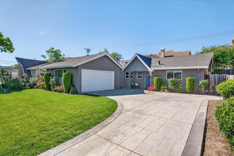 Photo of 5657 Rotterdam Lane, San Jose, CA 95118 (MLS # ML82040221)
