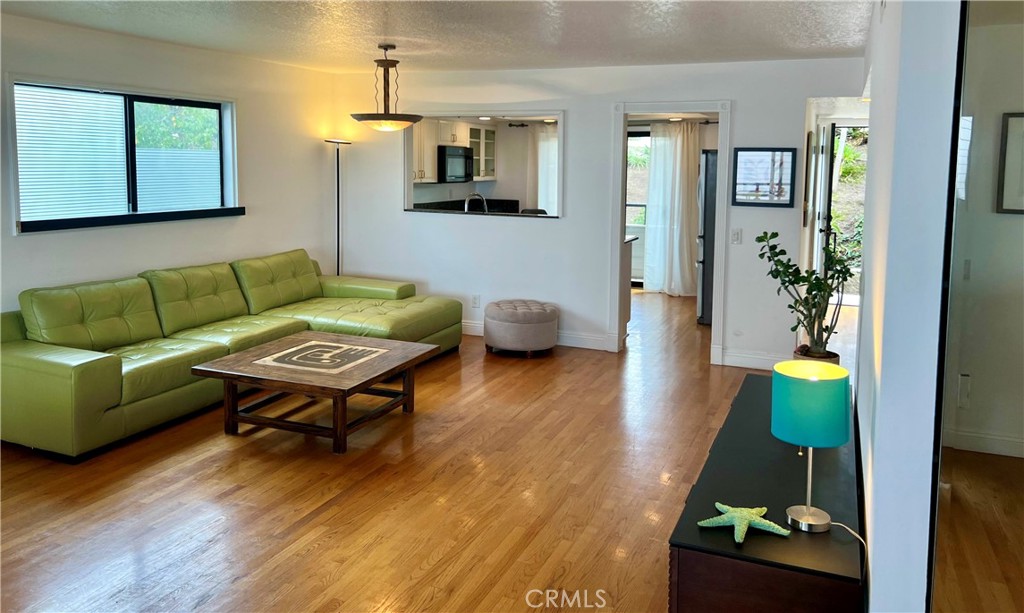 431 Camino De Las Colinas