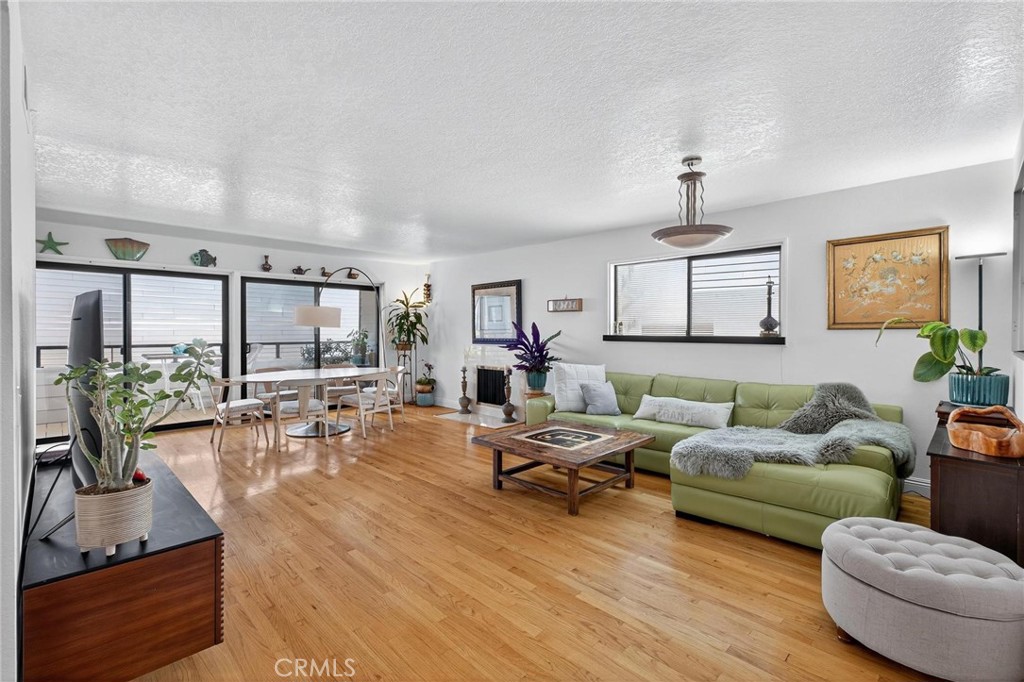 431 Camino De Las Colinas