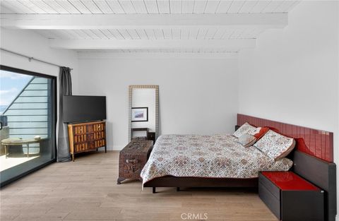 Tiny photo for 431 Camino De Las Colinas, Redondo Beach, CA 90277 (MLS # SB25241248)