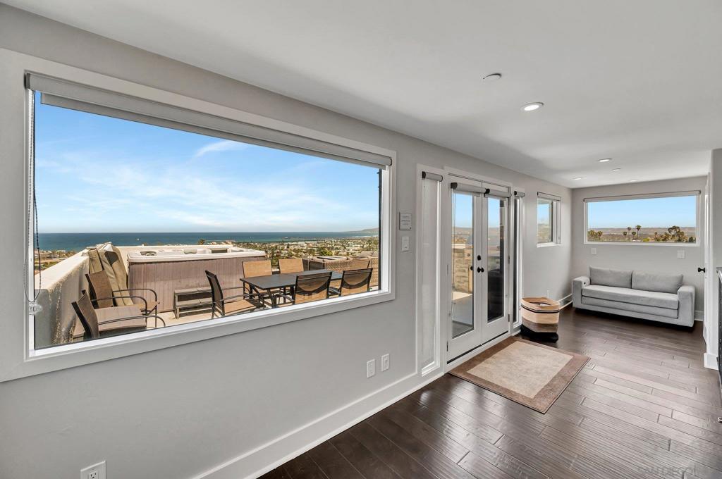 4611 Santa Cruz Ave