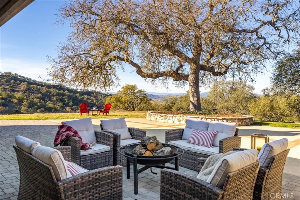 7975 Nacimiento Lake Drive