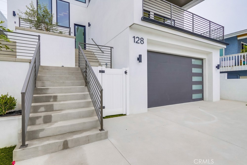 128 Avenida Sierra A