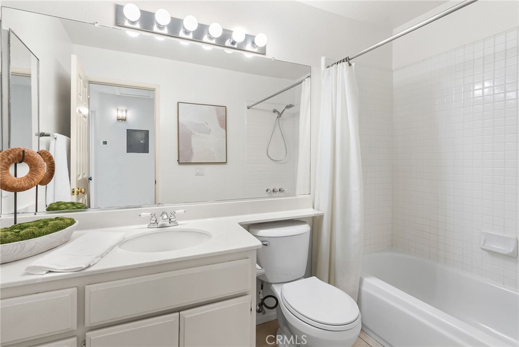 Laurelwood (LRWD) - Residential