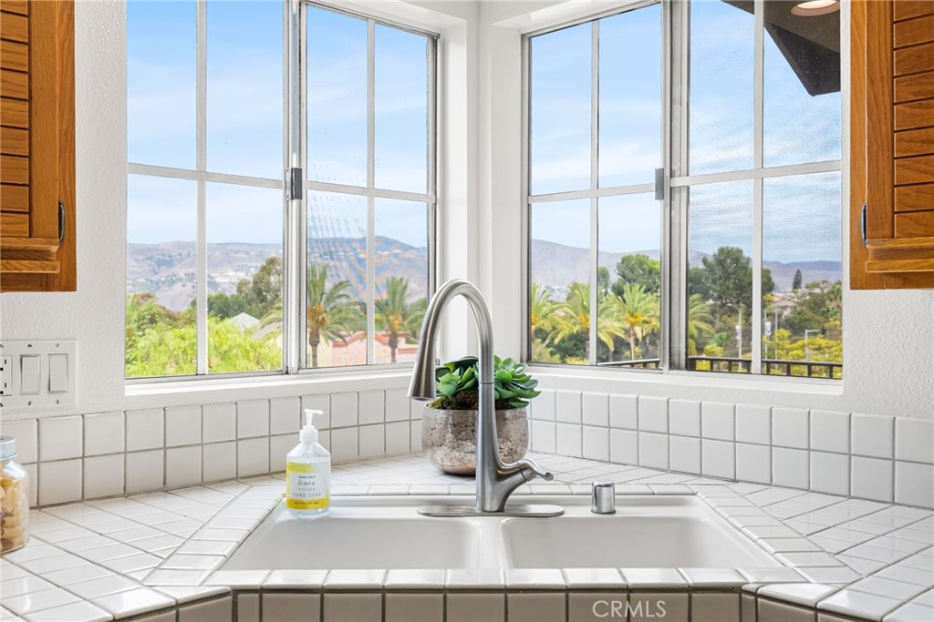 Laurelwood (LRWD) - Residential