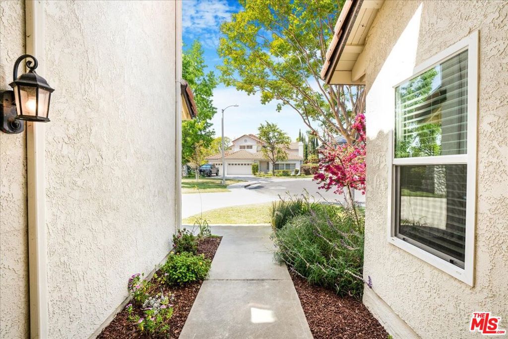 12084 London Grove Court