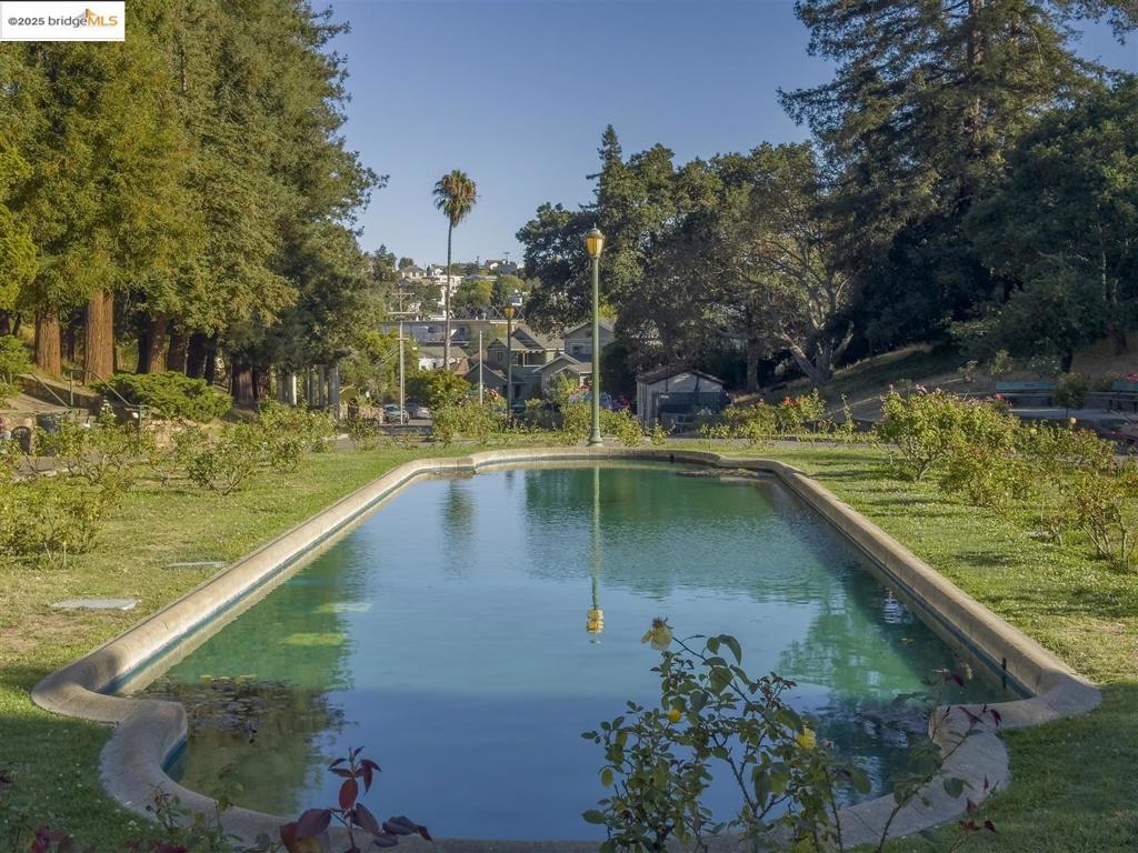OAKLAND - Residential