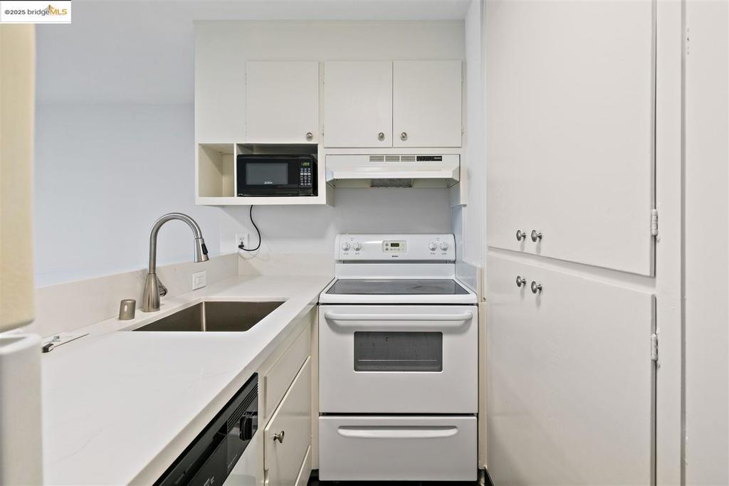 OAKLAND - Residential