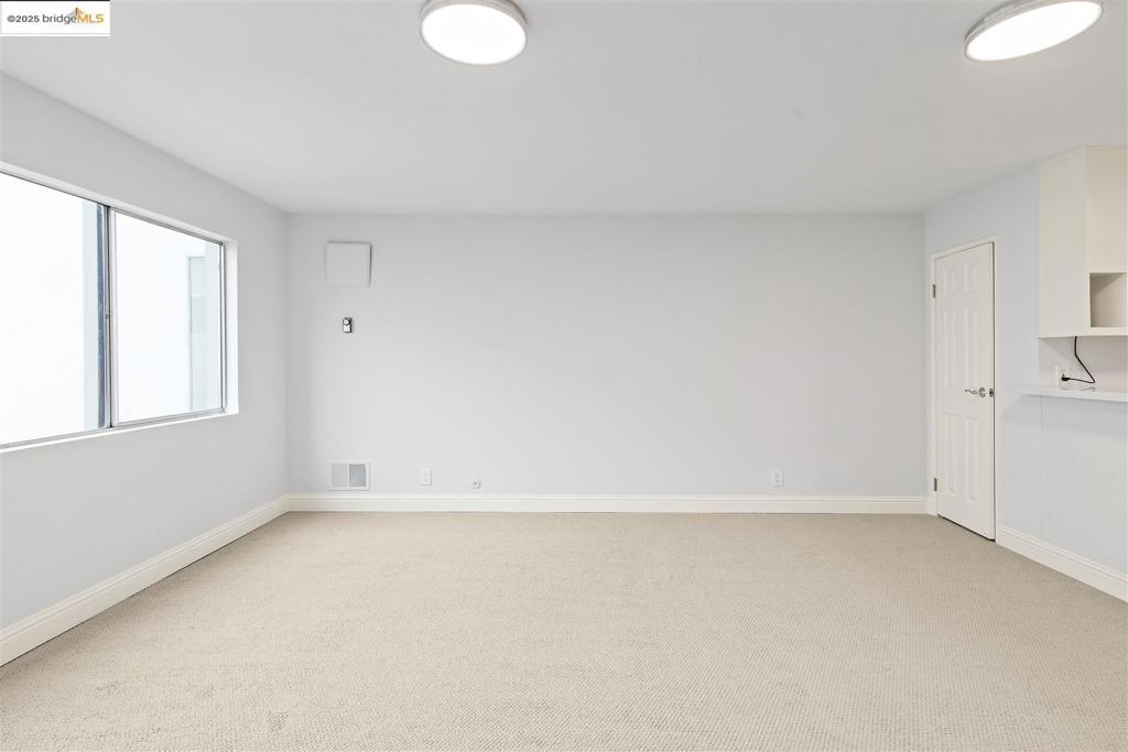 OAKLAND - Residential