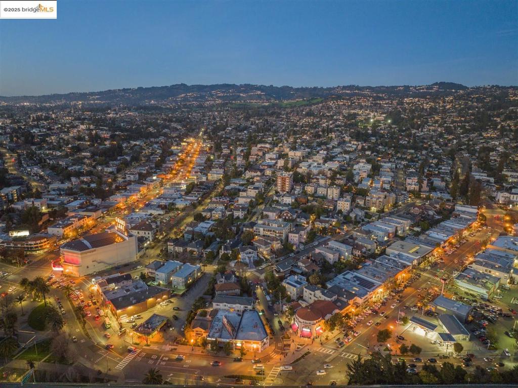 OAKLAND - Residential